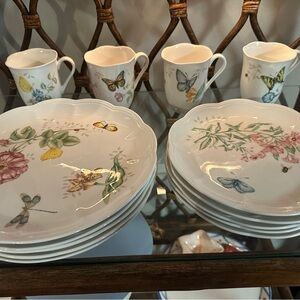 Lenox Butterfly Meadow 14 pc Dinnerware Collection. Bowl not included.